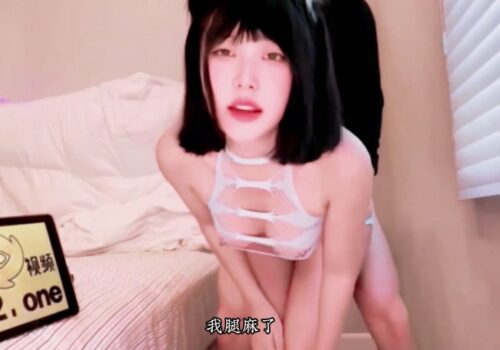 Anh trai gạ địt cô em gái mới lớn vì thấy em thủ dâm Anh trai gạ địt cô em gái mới lớn vì thấy em thủ dâm