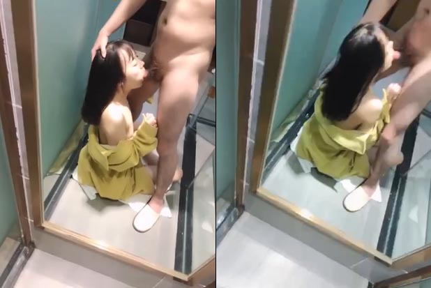 Em áo vàng bj trước gương cạnh phòng tắm Em áo vàng bj trước gương cạnh phòng tắm