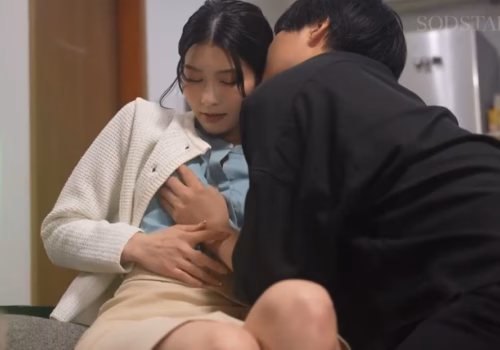 Qua đêm tại nhà cô đồng nghiệp vì lỡ chuyến tàu cuối cùng Qua đêm tại nhà cô đồng nghiệp vì lỡ chuyến tàu cuối cùng