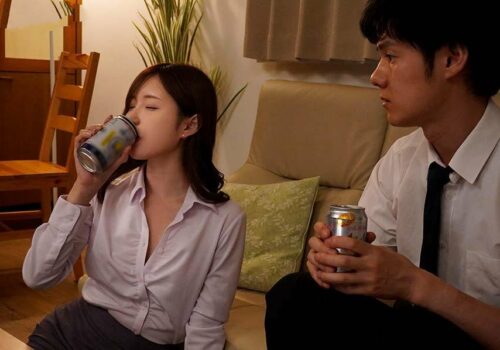 Trễ chuyến tàu cuối về nhà cùng một đêm sung sướng cùng cậu thanh niên cấp dưới Trễ chuyến tàu cuối về nhà cùng một đêm sung sướng cùng cậu thanh niên cấp dưới